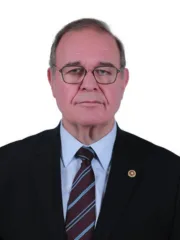 Faik Öztrak