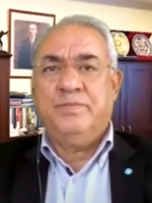 Önder Aksakal
